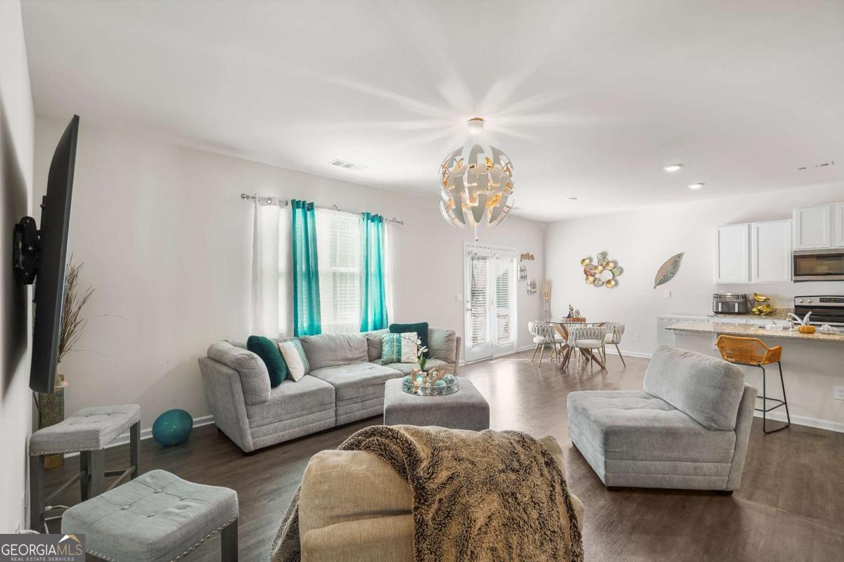 499 Walnut Grove WAY