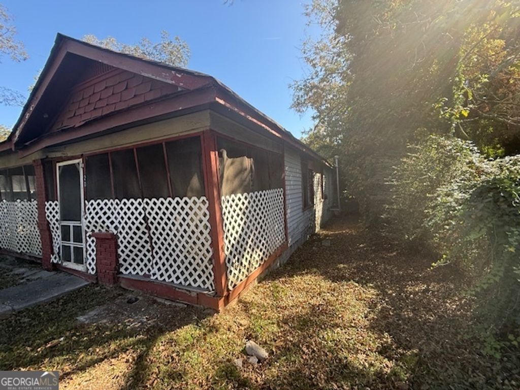 Photo of 20 Johnson Road NW, Atlanta, GA 30318 (MLS # 10661709)