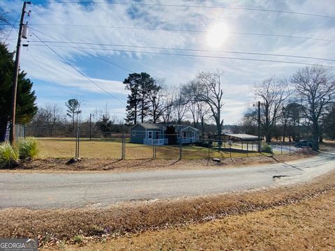 A home in Toccoa