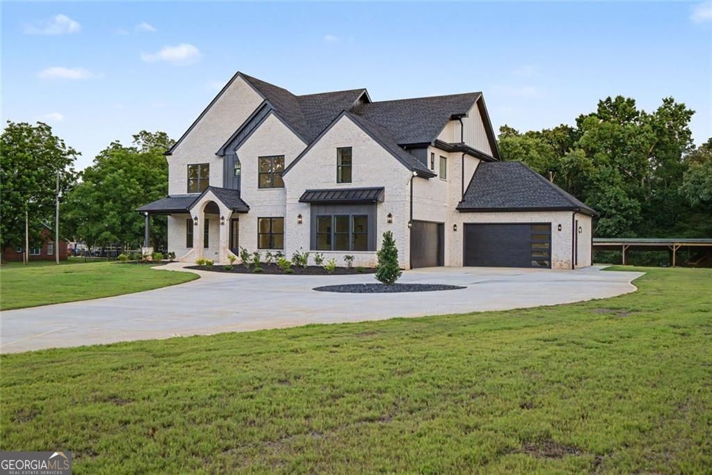 931 Stewart RD