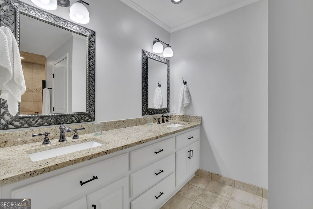 2095 Honeysuckle DR