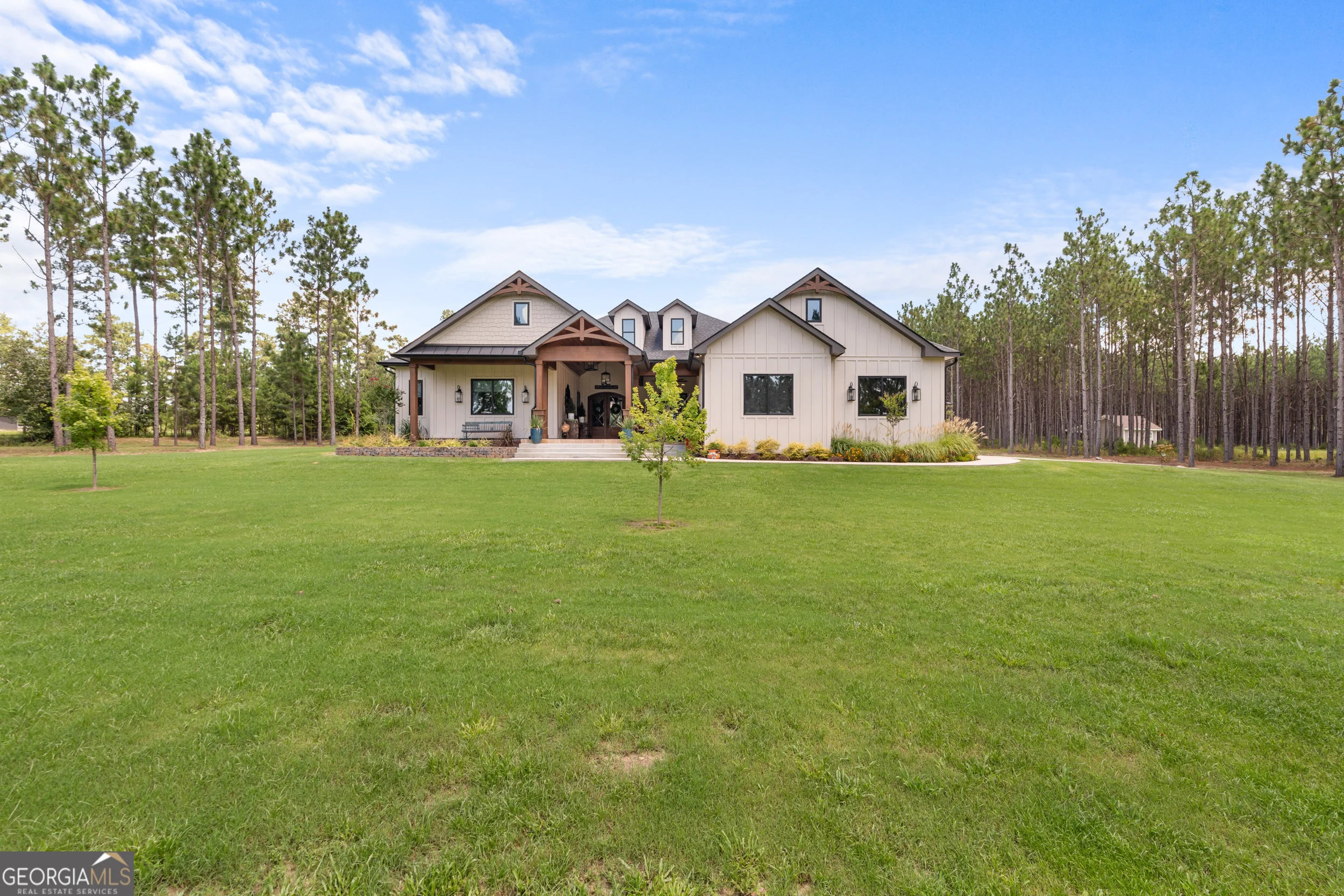 115 E Lake Drive