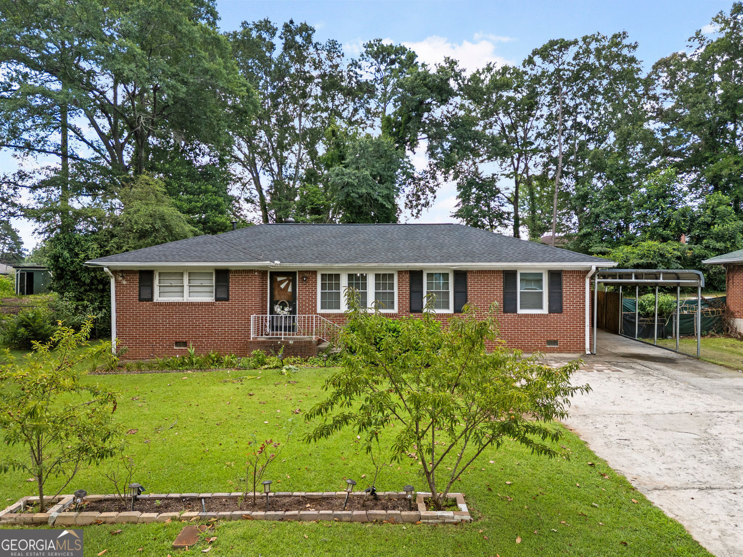 1199 Ellington DR