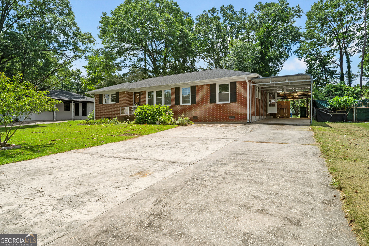 1199 Ellington DR