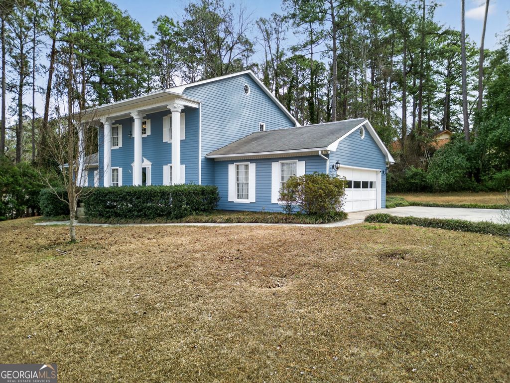 Photo of 301 Lake Front Drive, Warner Robins, GA 31088 (MLS # 10682839)