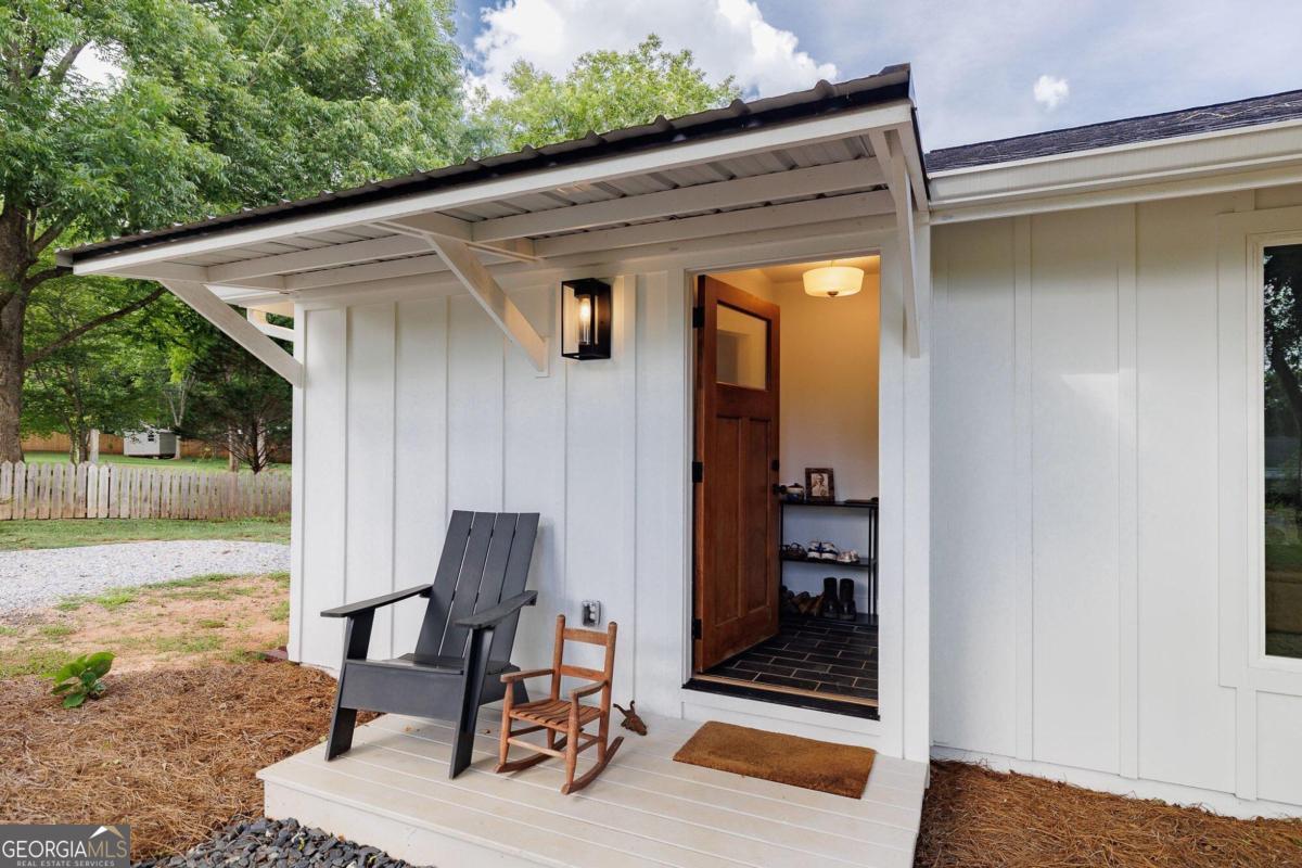 246 Jefferson RD
