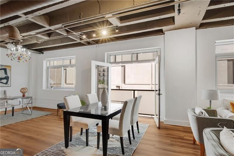 805 Peachtree ST NE 306