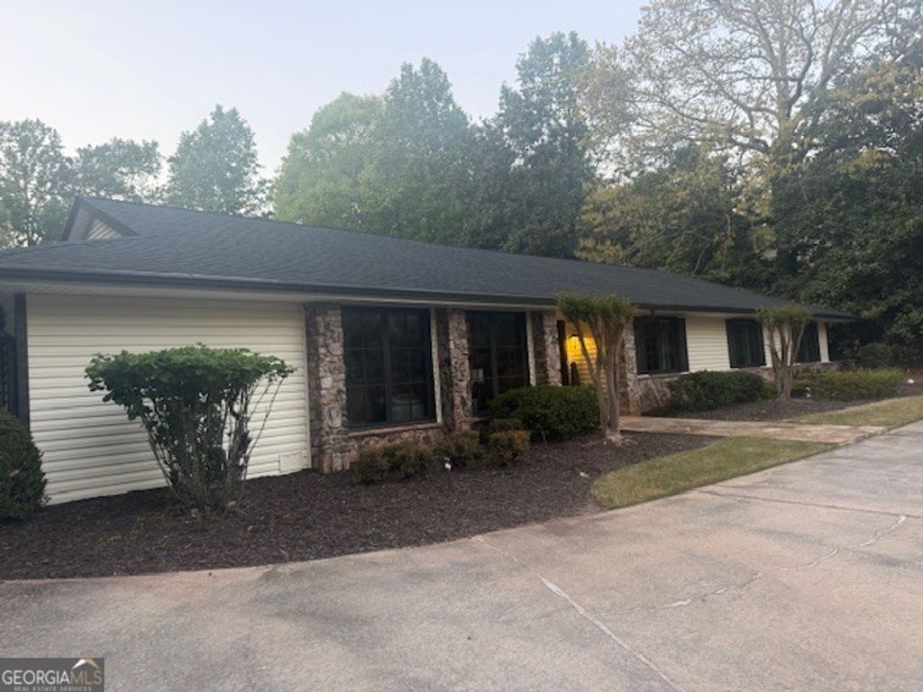 Photo of 8025 Monticello Dr, Atlanta, GA 30350 (MLS # 10731488)