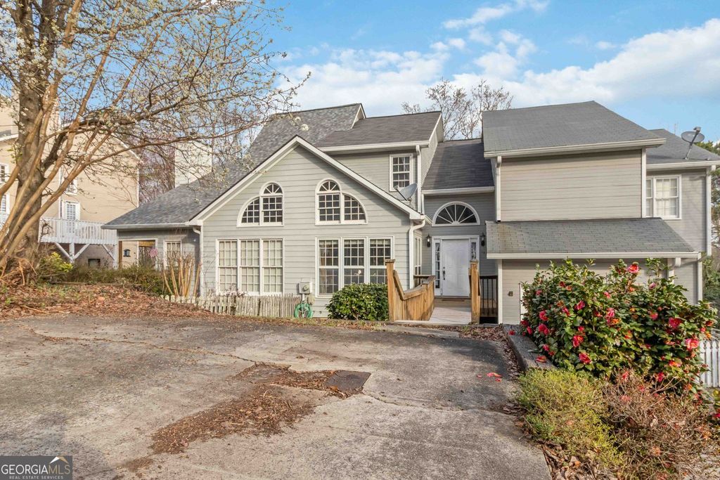 Photo of 1679 Paddlewheel Drive, Marietta, GA 30062 (MLS # 10706663)