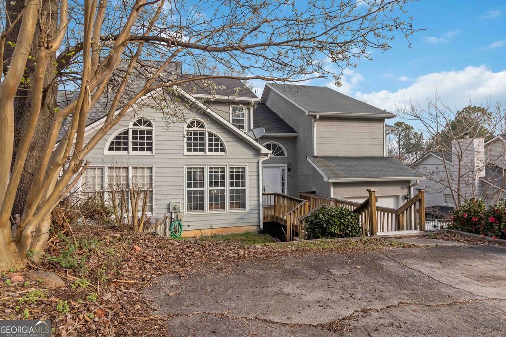 Photo of 1679 Paddlewheel Drive, Marietta, GA 30062 (MLS # 10706663)