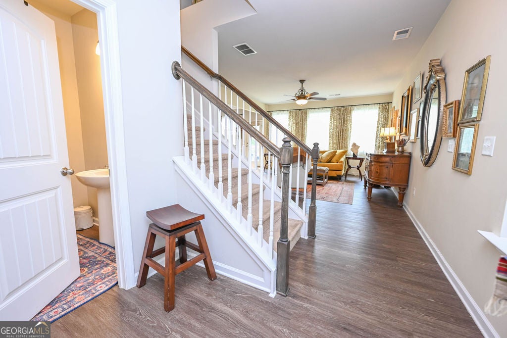 102 Newnan Lakes DR