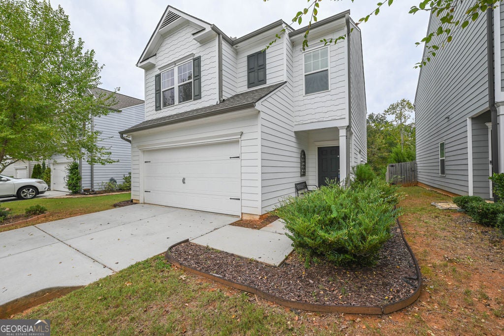 102 Newnan Lakes DR