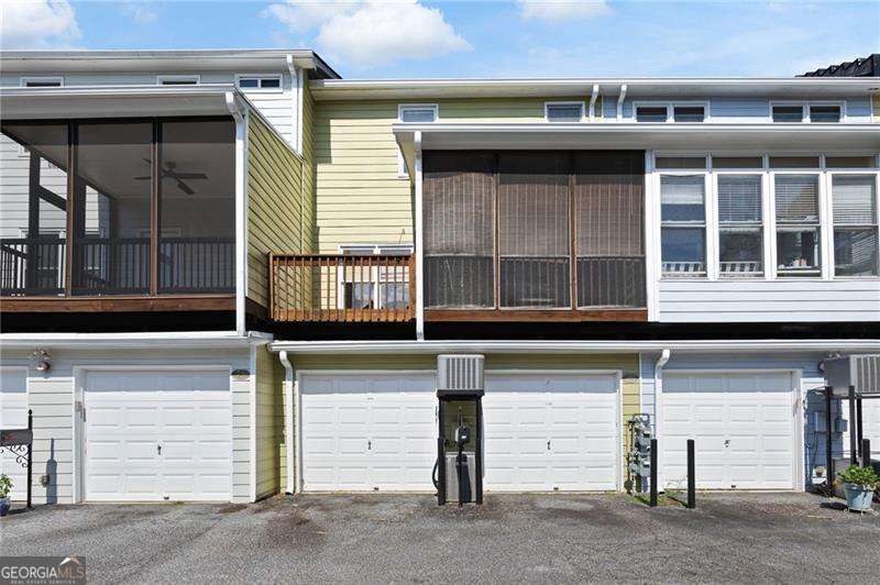 Queensborough Square - Residential