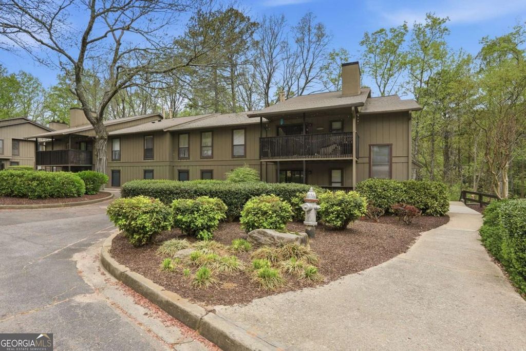 Photo of 2408 Cumberland Court SE #2408, Smyrna, GA 30080 (MLS # 10721819)