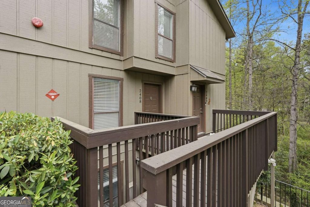 Photo of 2408 Cumberland Court SE #2408, Smyrna, GA 30080 (MLS # 10721819)