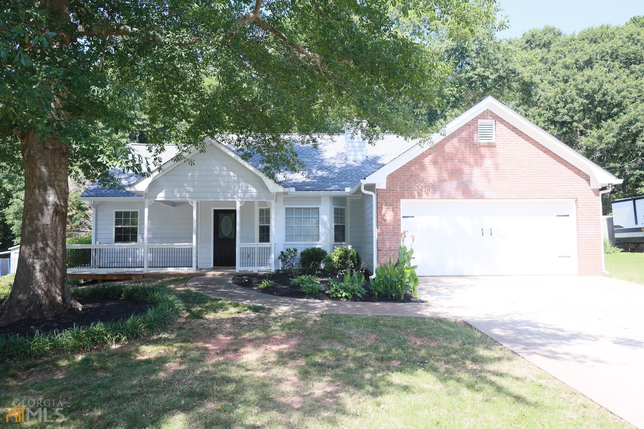 Move in ready! Well maintained and recently updated 3/2 ranch in a quiet neighborhood is ready for it's new owners! New carpet, waterproof LVP flooring, roof, garage door and HVAC all within the last year. Beautiful landscaping in the front of the home brings wonderful curb appeal. 2 car garage, screen in back porch, and completely fenced in yard! Come see this one today! Call listing agent or a agent local to you for more details.