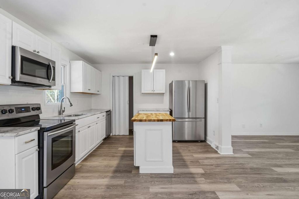 Photo of 15 Baker Street, Cartersville, GA 30120 (MLS # 10677514)