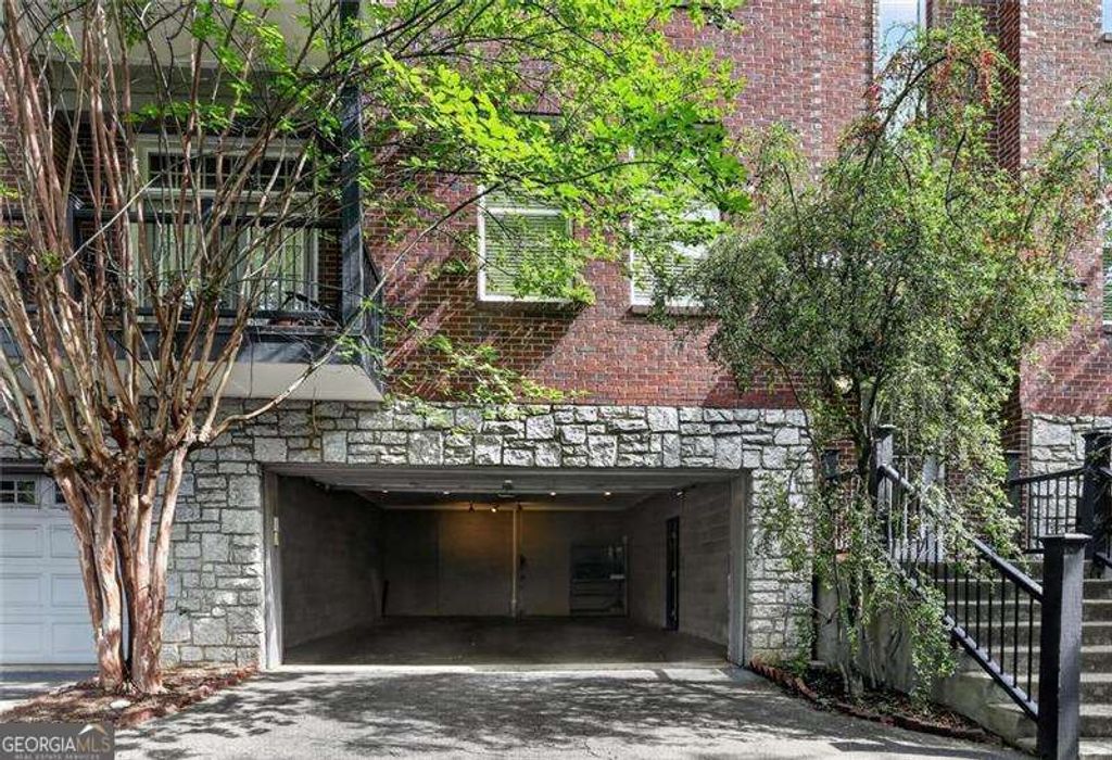 Photo of 1162 Ponce De Leon Avenue NE #B2, Atlanta, GA 30306 (MLS # 10762878)