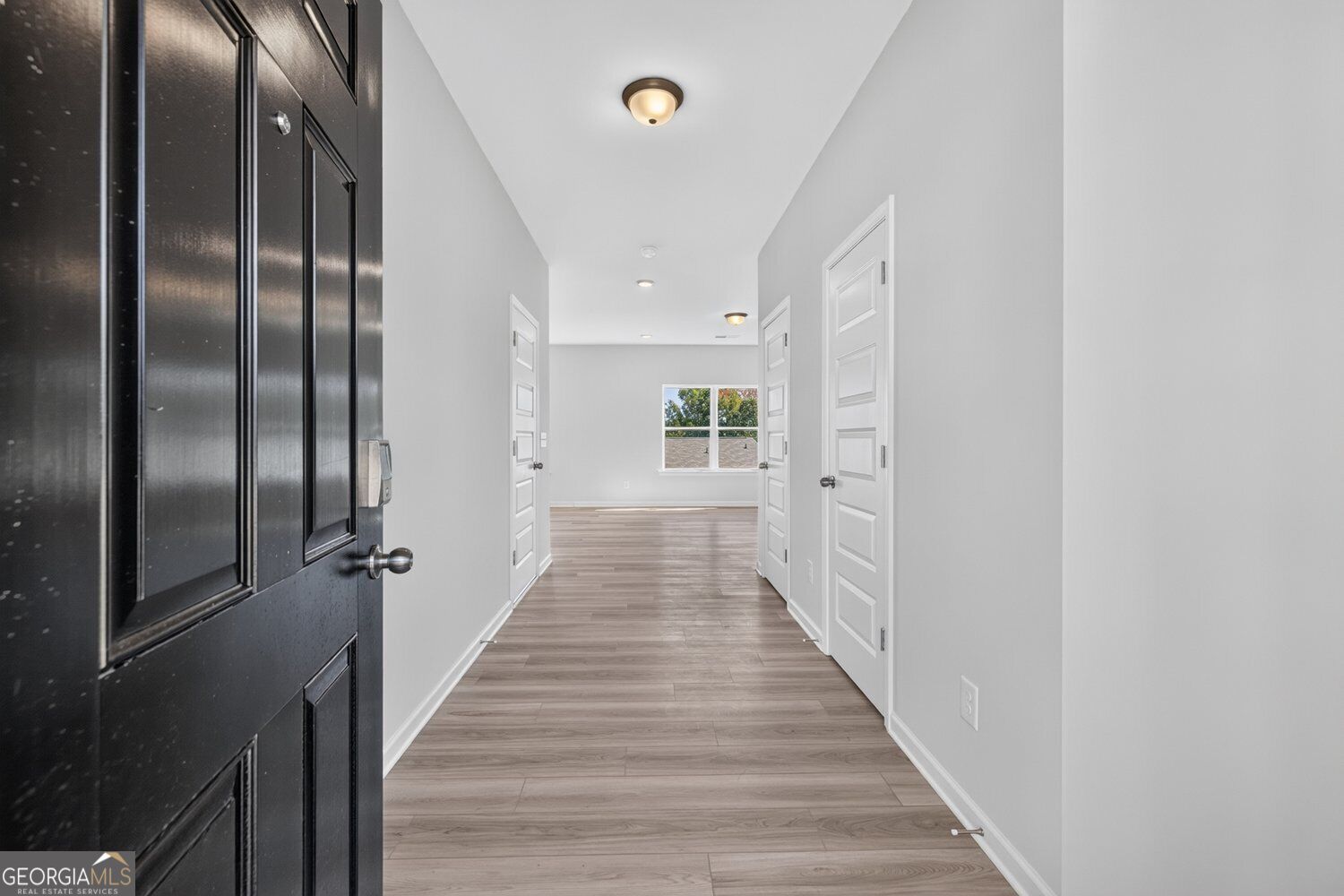 11 Navarre CIR