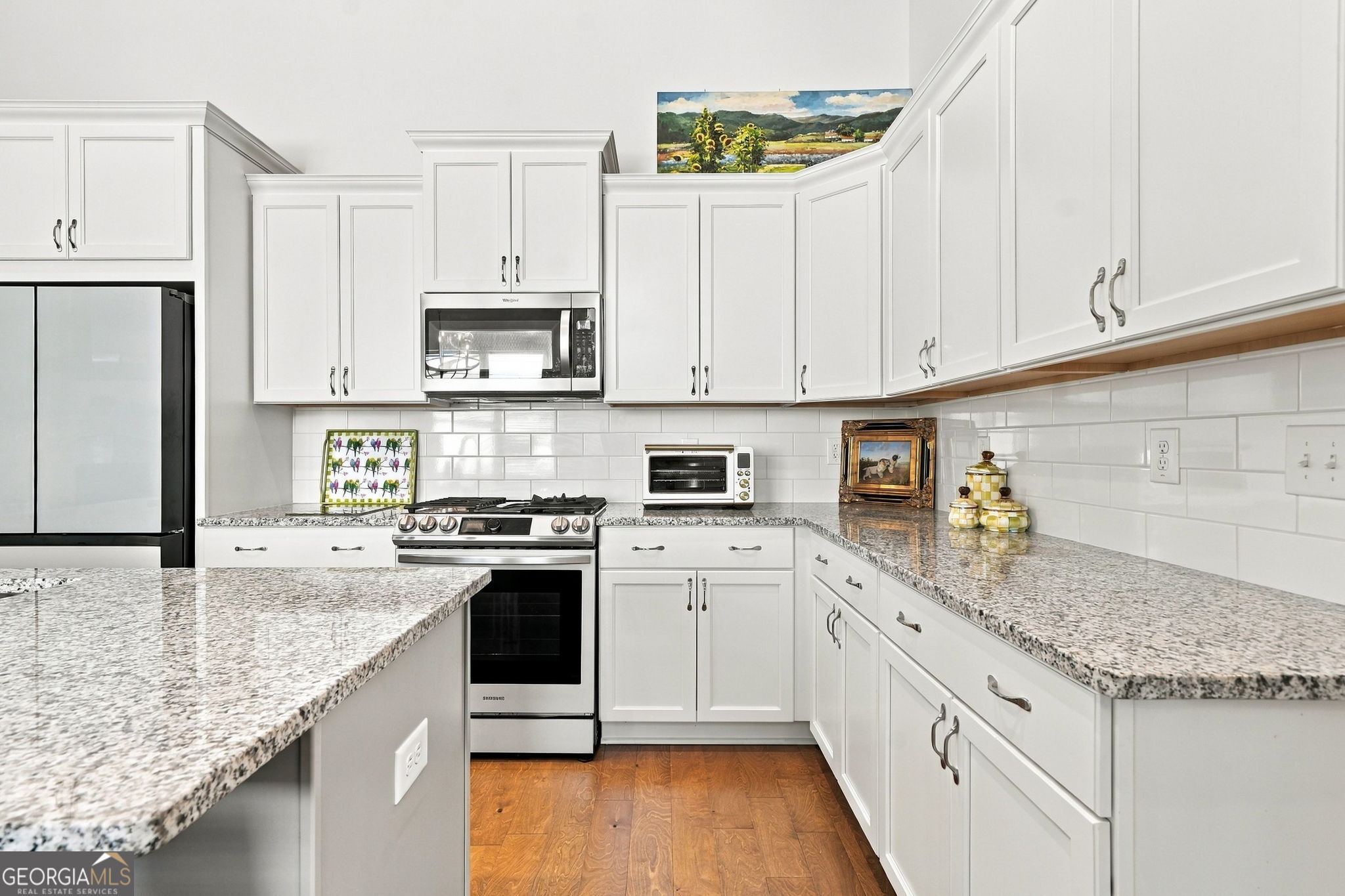 388 Lakeside CT