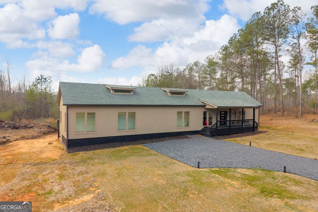 Photo of 2661 Brickyard Road NW, Dewy Rose, GA 30634 (MLS # 10711523)