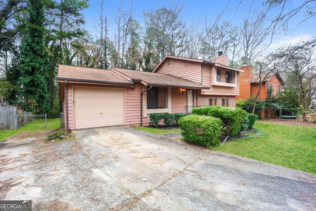 Photo of 8970 Saddlewood Drive, Jonesboro, GA 30238 (MLS # 10662009)