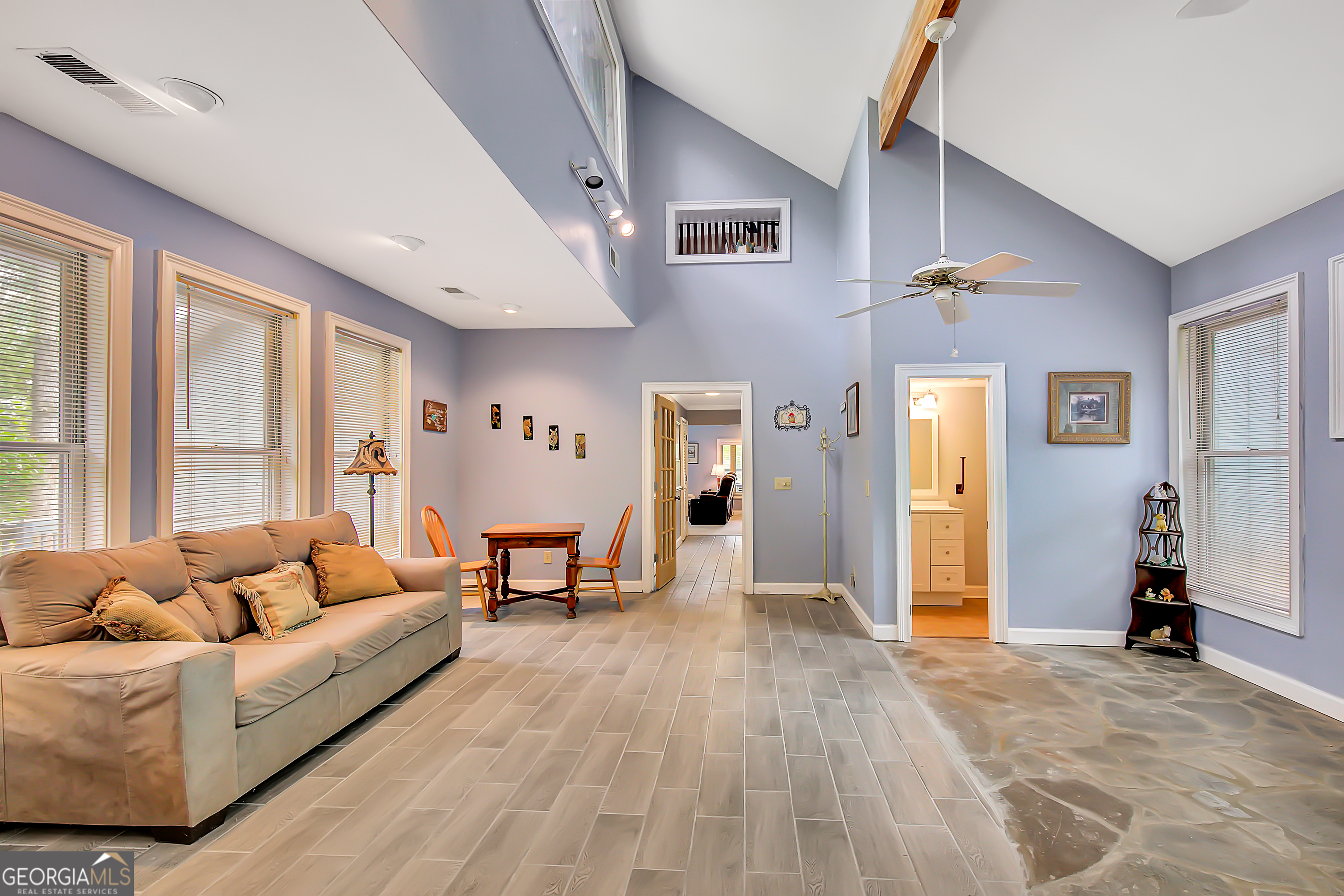 215 Wessmanor DR