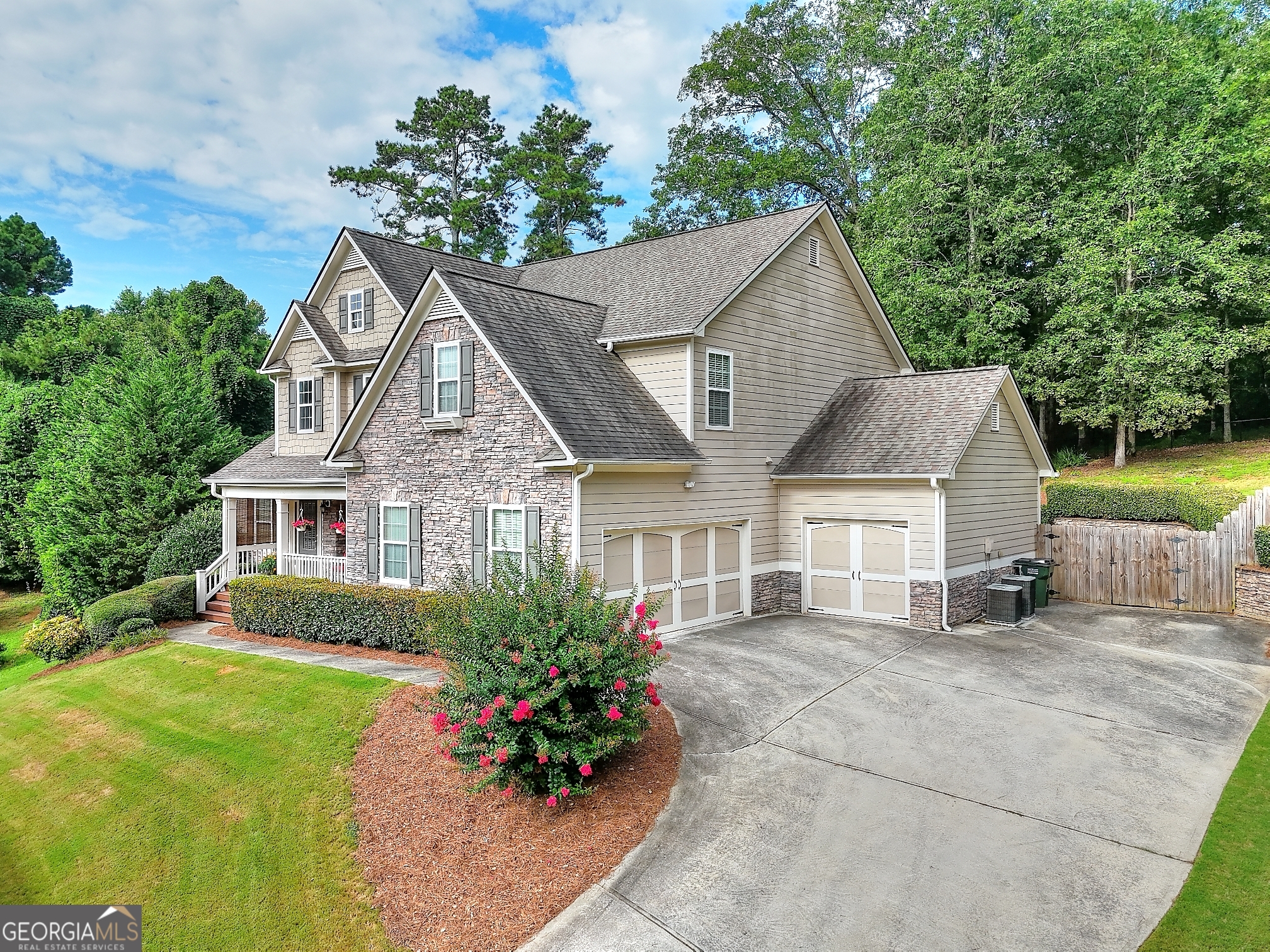 2524 Lois CT
