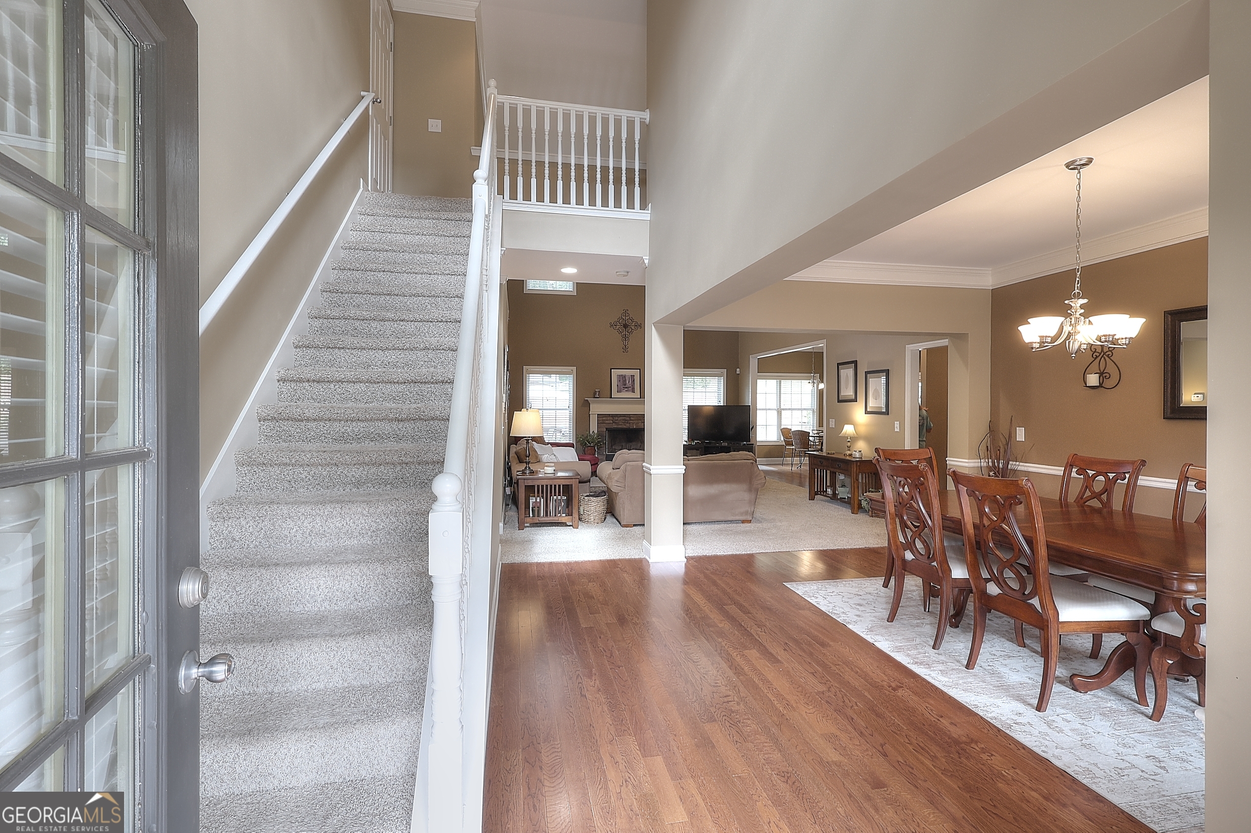 2524 Lois CT