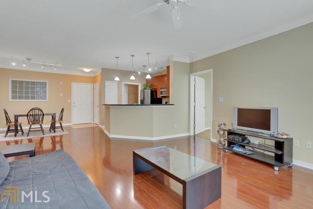End unit located in one of Atlanta's hottest selling neighborhoods Atlantic Station where Microsoft & Facebook will be your neighbor within walking distance of 30+ stores including grocery stores, restaurants, entertainment & shopping while avoiding the loud traffic of main streets A premier live-work-play lifestyle This well maintained 2 bed 2 bath Unit is on the exterior of the building Amenities include dogpark, clubhouse, fitness center, pool, assigned garage parking & so much more w/ quick access to I-285, I-75/85 & the Airport, living in ATL has never been easier