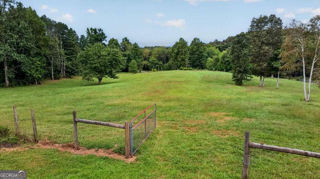 210 W Pierceville RD