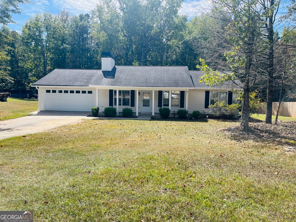 Photo of 28 Sandstone Drive, Sharpsburg, GA 30277 (MLS # 10659474)