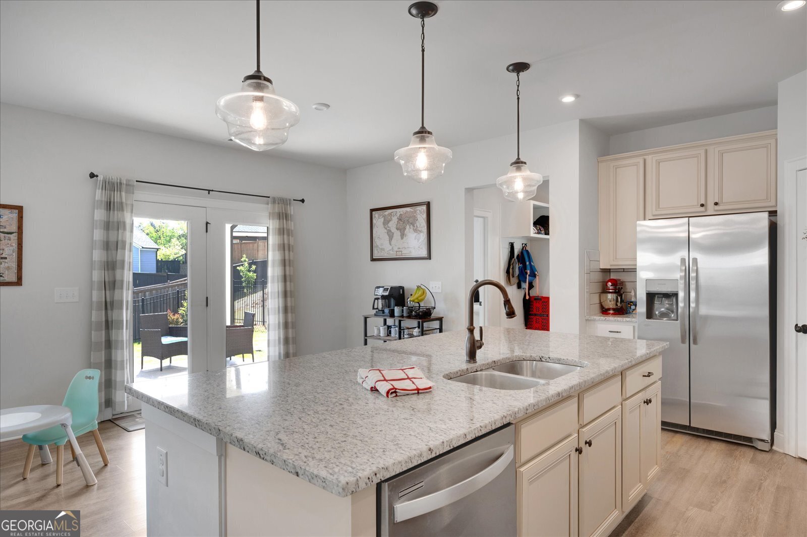 Sugar Hill, Georgia 30518, United States, 4 Bedrooms Bedrooms, ,3 BathroomsBathrooms,Residential,Pending,115906