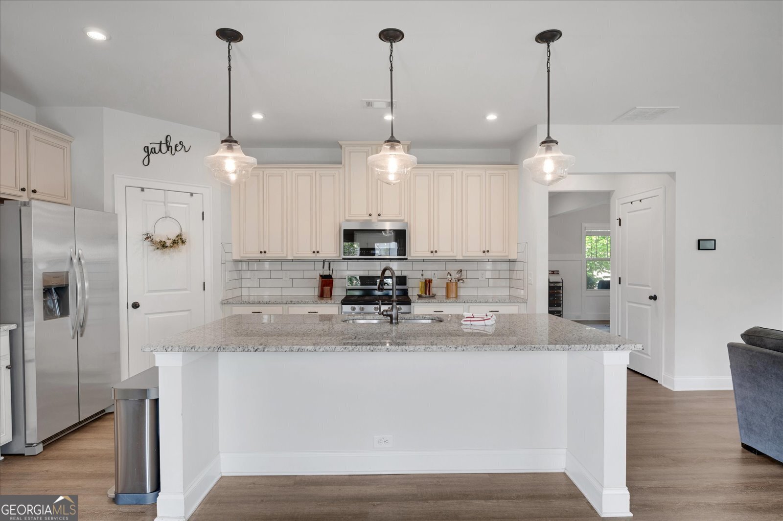 Sugar Hill, Georgia 30518, United States, 4 Bedrooms Bedrooms, ,3 BathroomsBathrooms,Residential,Pending,115906