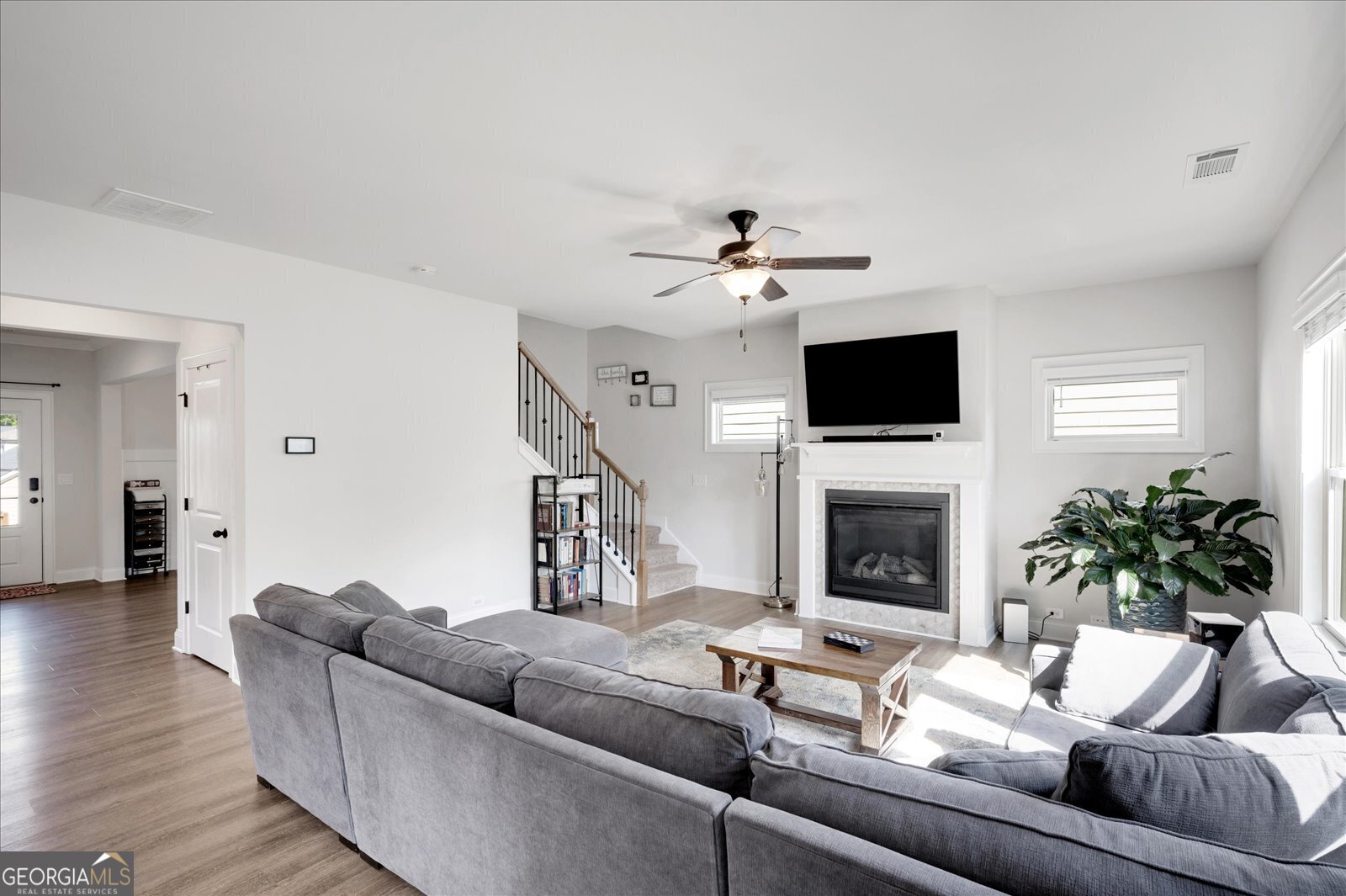 Sugar Hill, Georgia 30518, United States, 4 Bedrooms Bedrooms, ,3 BathroomsBathrooms,Residential,Pending,115906