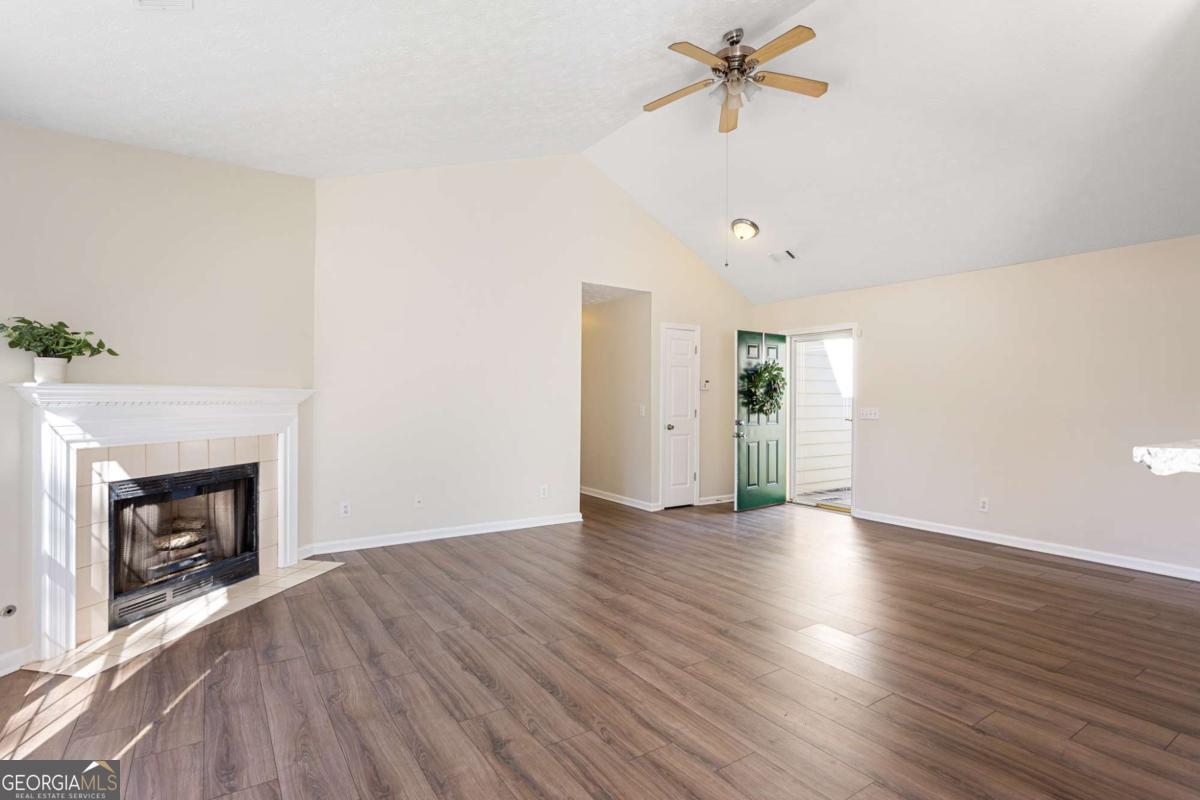 Powder Springs, Georgia 30127, United States, 3 Bedrooms Bedrooms, ,2 BathroomsBathrooms,Residential,Pending,76982