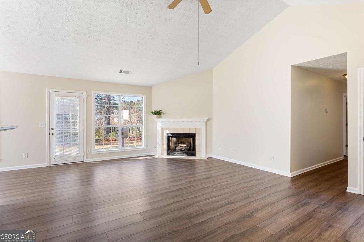 Powder Springs, Georgia 30127, United States, 3 Bedrooms Bedrooms, ,2 BathroomsBathrooms,Residential,Pending,76982