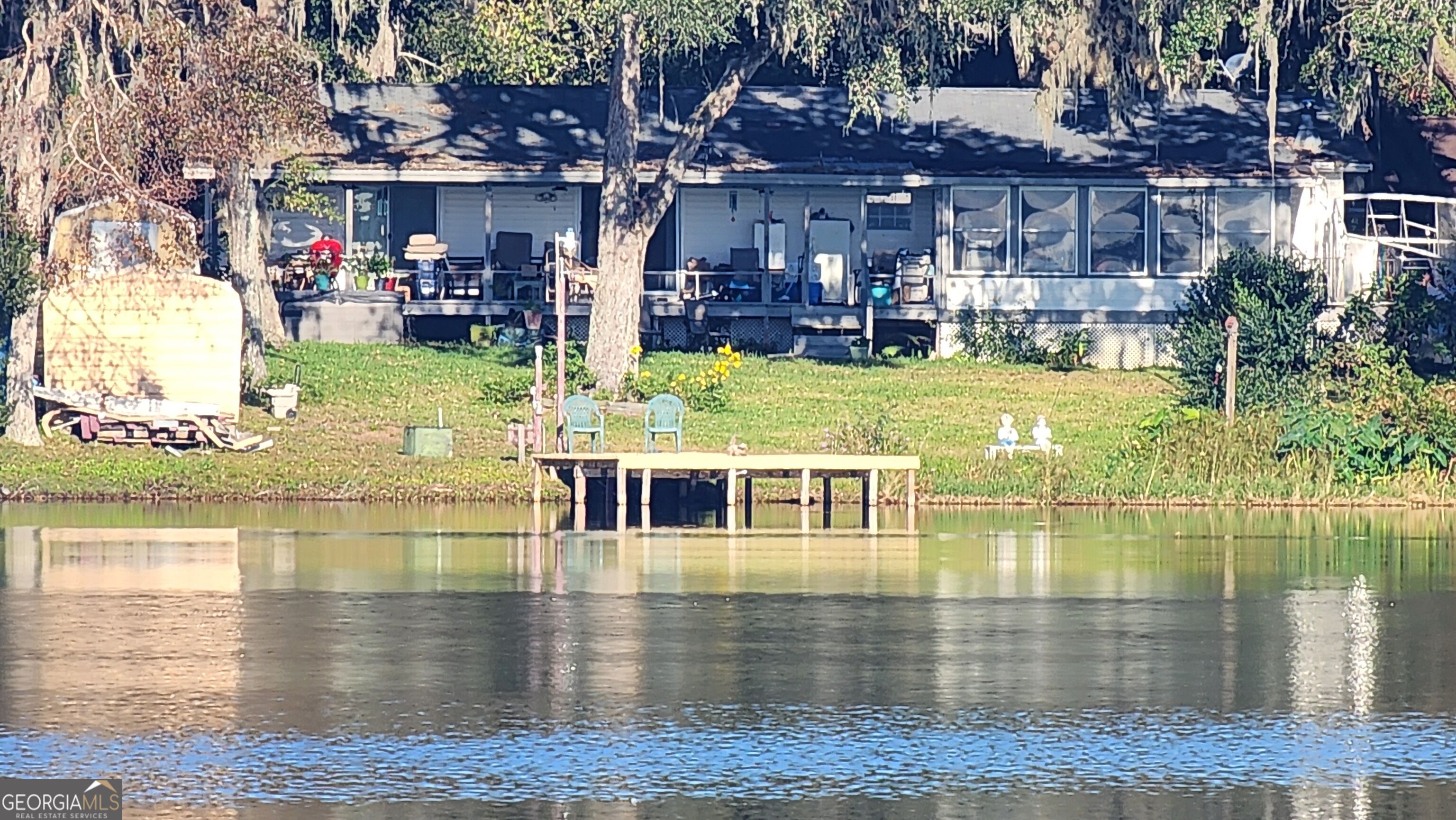 941 Lake DR
