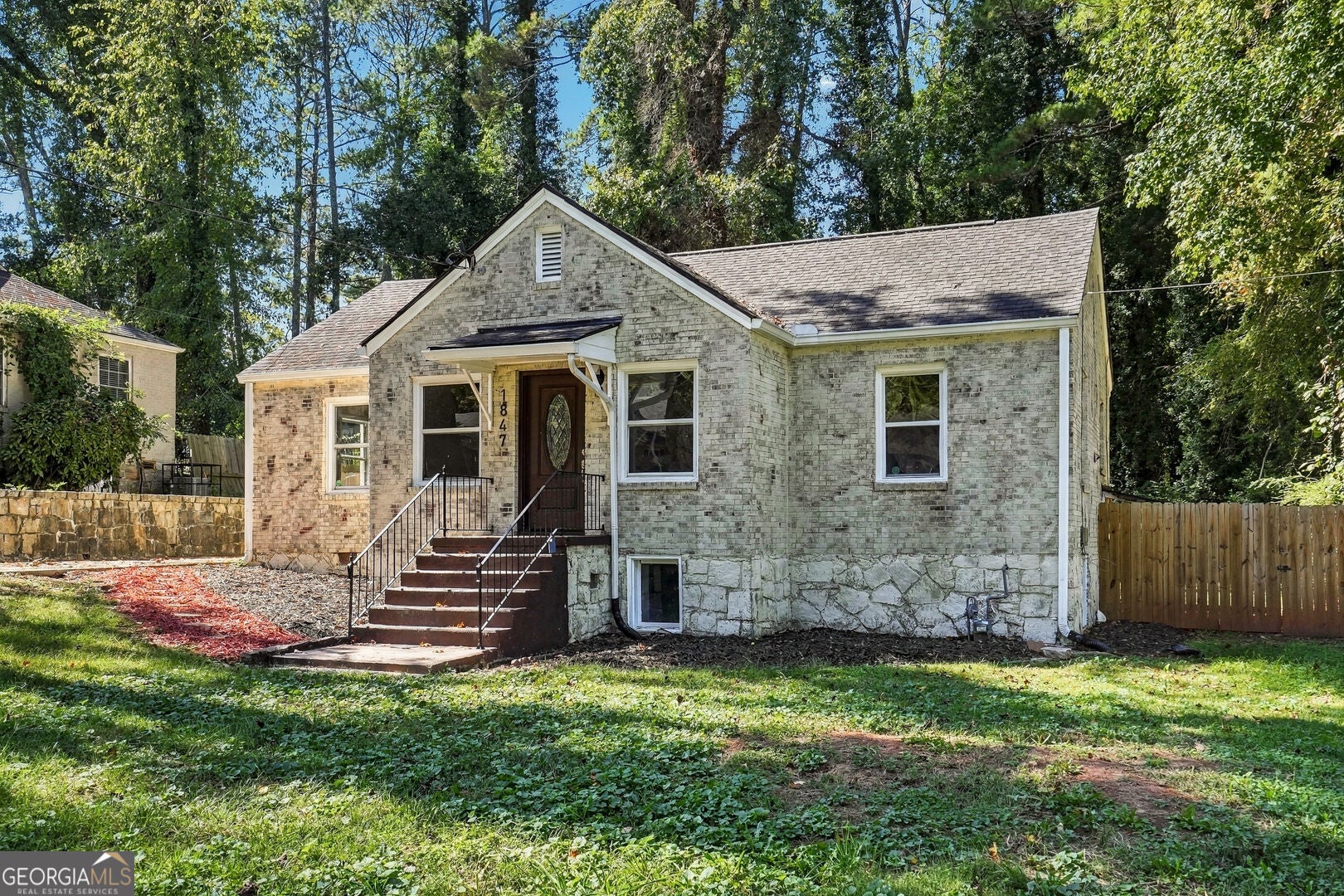 1847 Ridgeland DR