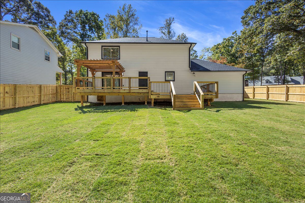 301 Larkspur