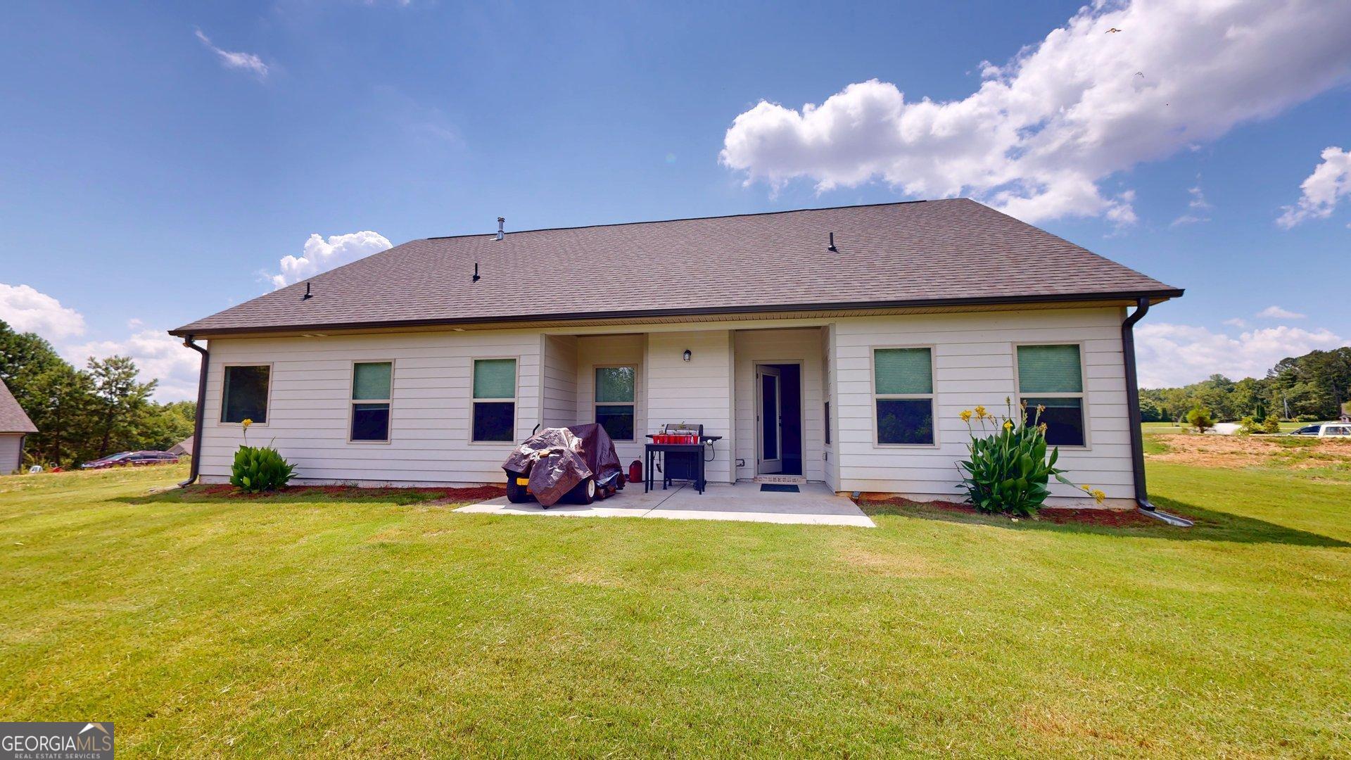 1215 Awenasa DR
