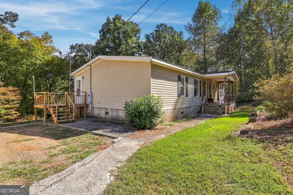 Photo of 436 CHATEAU VILLAGE Drive, MARTIN, GA 30557 (MLS # 10878941)