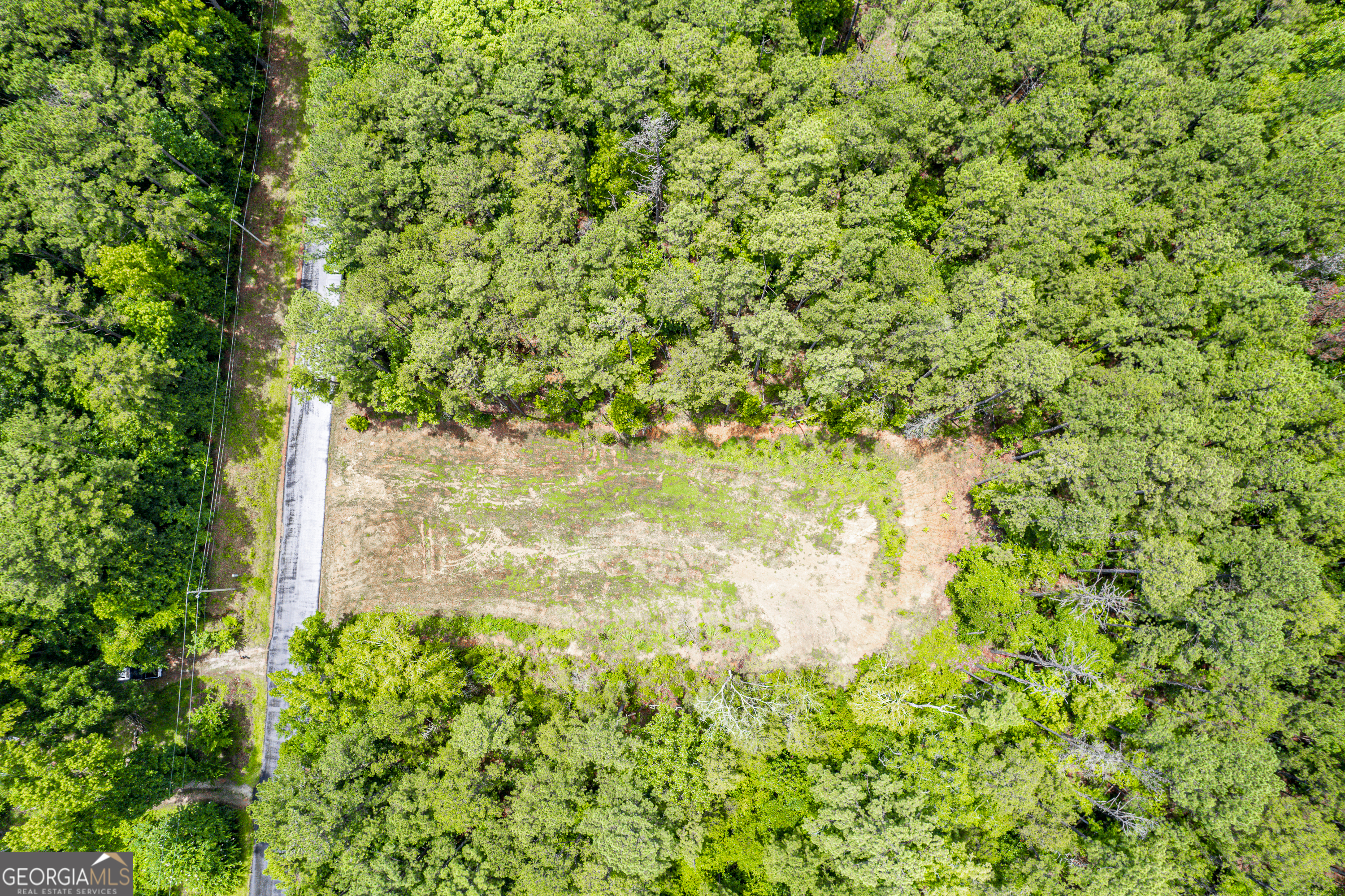 82 Cedar DR