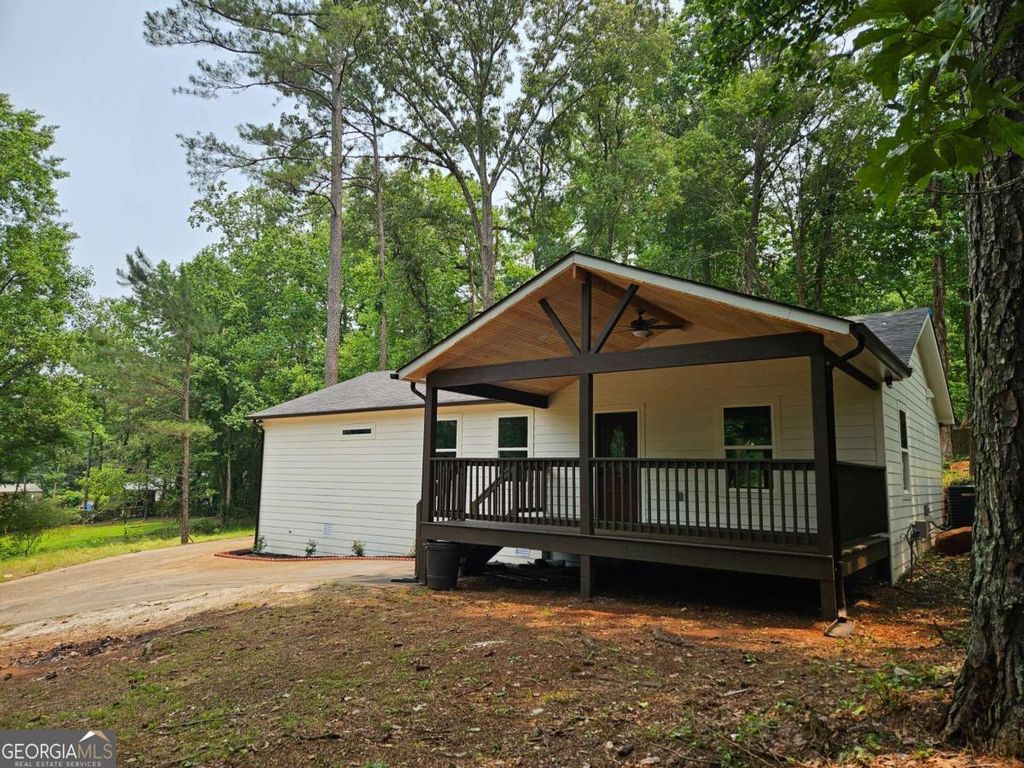 Photo of 6252 Brightwell Place SE, Acworth, GA 30102 (MLS # 10715038)