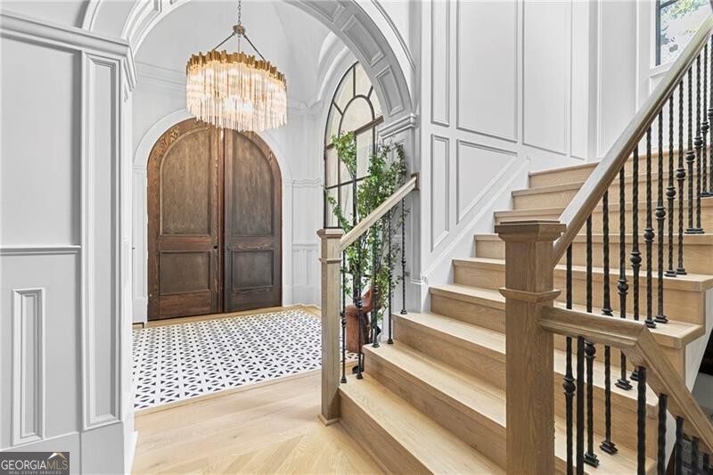 3879 Peachtree Dunwoody RD NE