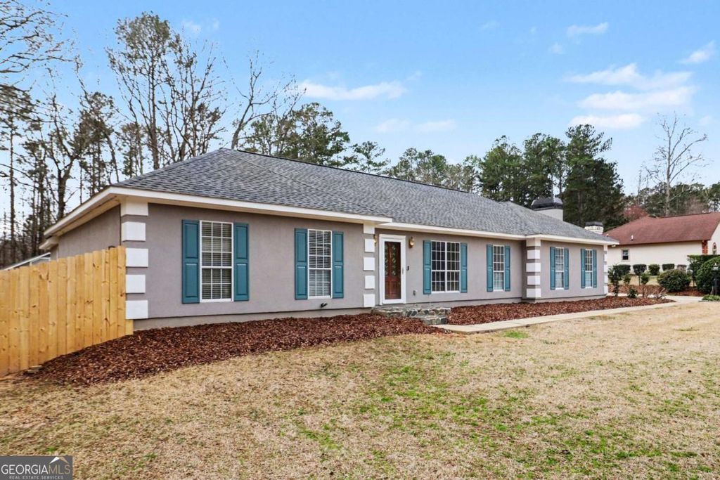 Photo of 85 London Lane, Sharpsburg, GA 30277 (MLS # 10699366)