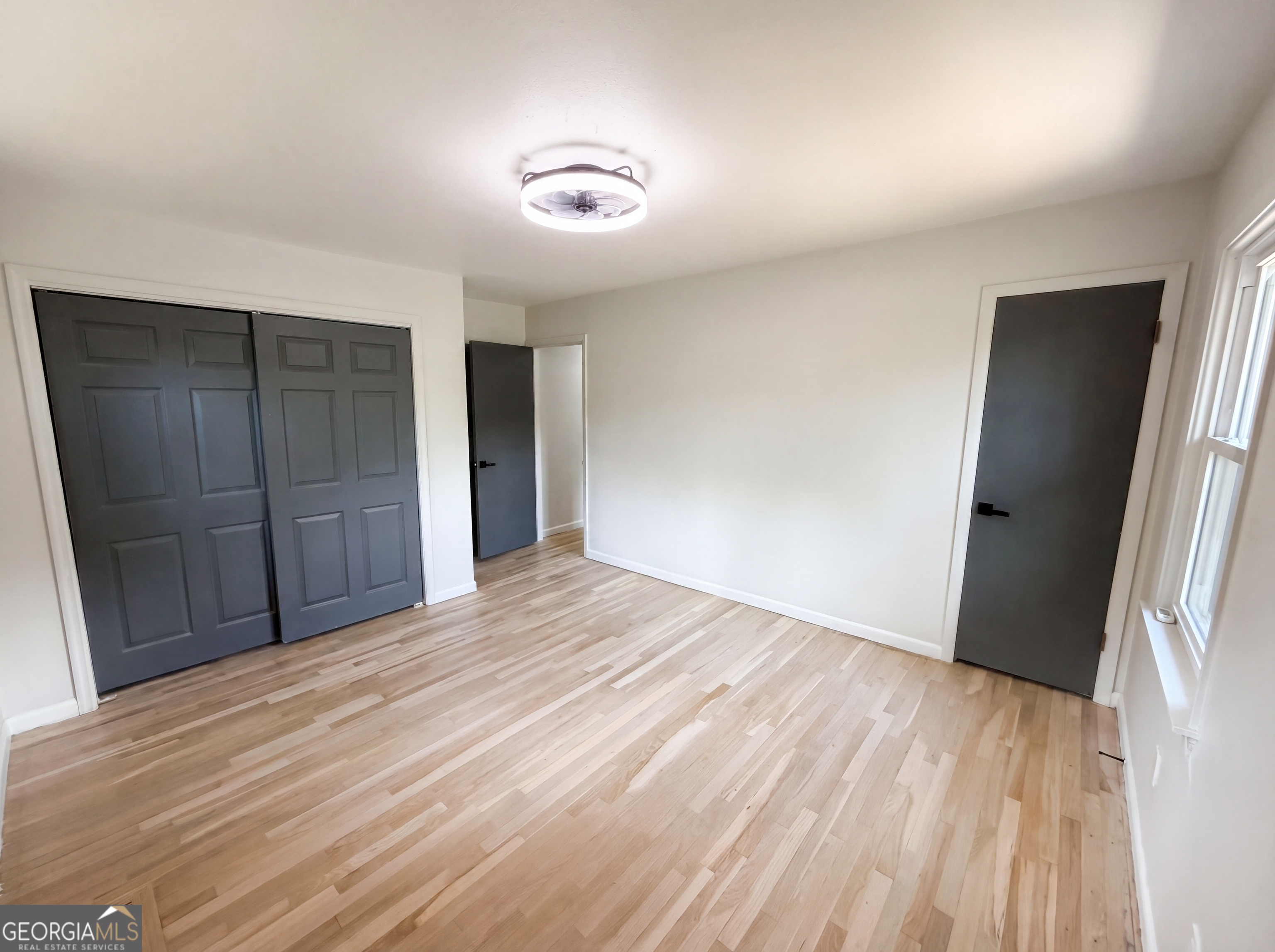 3807 Greenhill DR