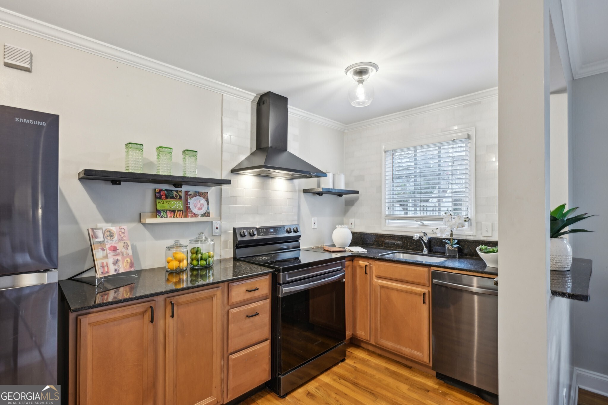 798 Saint Charles AVE NE 5