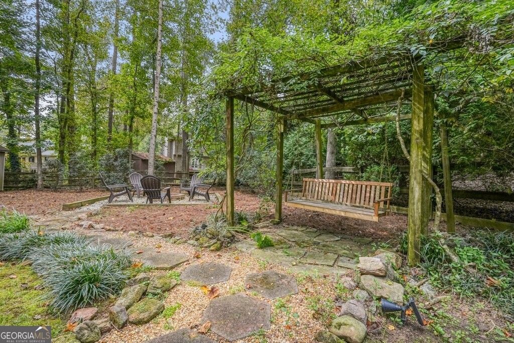 Photo of 2634 Chimney Springs Drive, Marietta, GA 30062 (MLS # 10624635)