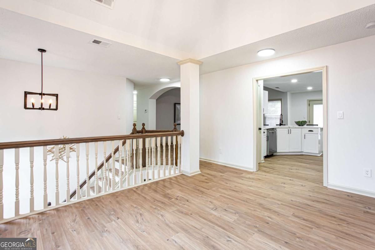 5619 Wandering Vine LN SE